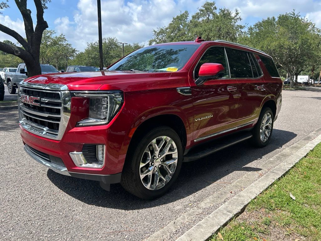 Used 2021 GMC Yukon SLT w/ SLT Luxury Plus Package AWD/4WD image 2