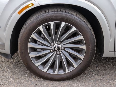 Used 2024 Hyundai Palisade Calligraphy image 12