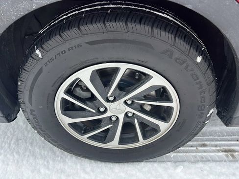 Used 2020 Mitsubishi Eclipse Cross ES image 11