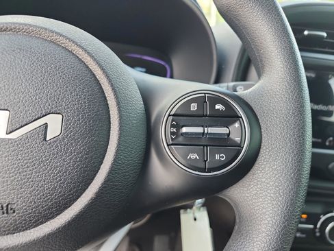 Used 2025 Kia Soul LX w/ LX Technology Package image 31