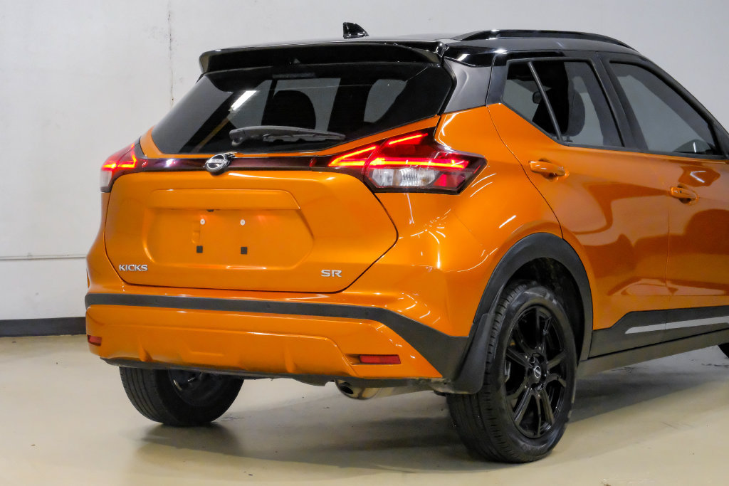 Used 2023 Nissan Kicks SR FWD image 11