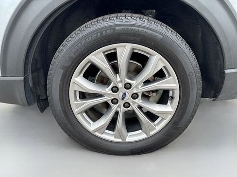 Used 2020 Ford Explorer Limited image 32