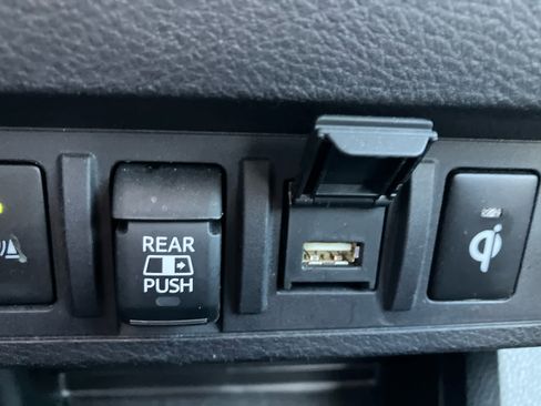 Certified 2020 Toyota Tacoma Limited image 34