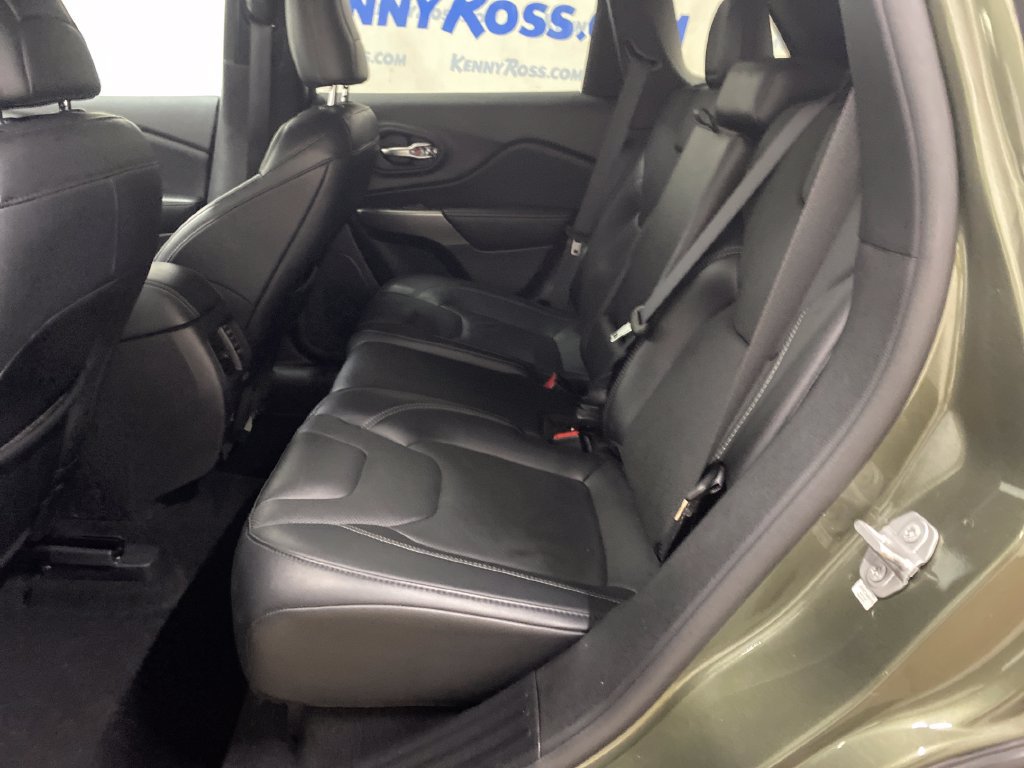 Used 2021 Jeep Cherokee Latitude Lux w/ Sun & Sound Group AWD/4WD image 13