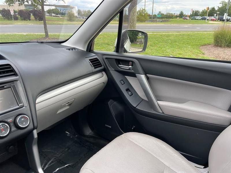 Used 2015 Subaru Forester 2.5i Touring w/ Eyesight & Navigation System AWD/4WD image 84