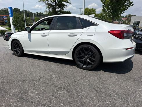 Used 2024 Honda Civic Sport image 6