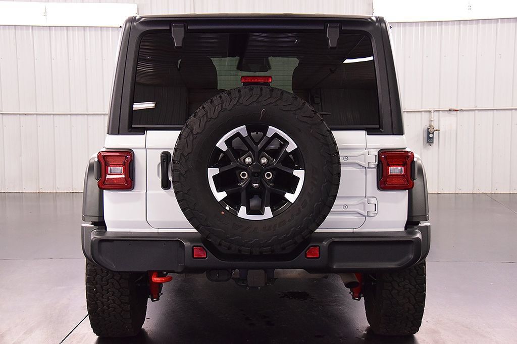 Used 2026 Jeep Wrangler Unlimited Rubicon AWD/4WD image 7