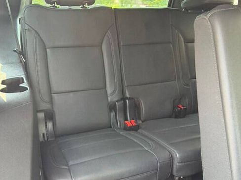 Used 2025 Chevrolet Tahoe LT RWD image 23