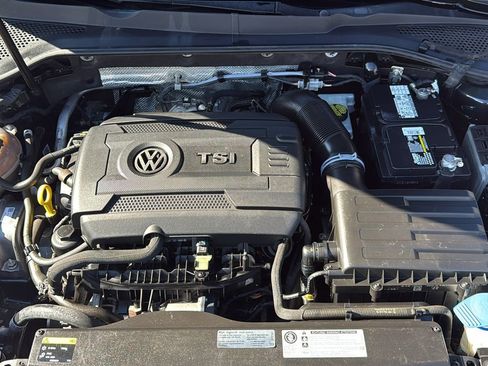Used 2015 Volkswagen GTI SE image 27