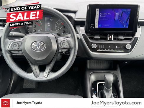 Used 2025 Toyota Corolla LE image 10