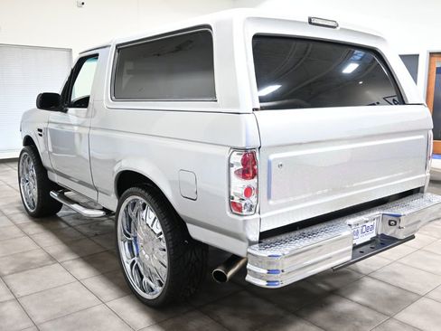 Used 1993 Ford Bronco image 2