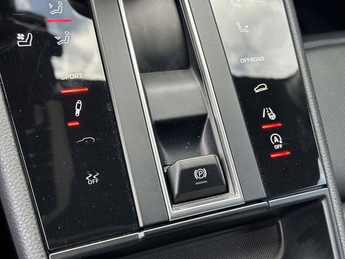 Used 2023 Porsche Macan S image 27