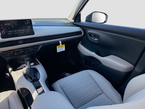 New 2026 Honda HR-V LX image 18