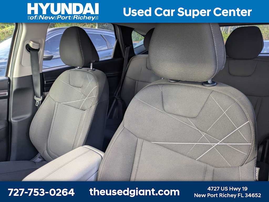 Used 2022 Hyundai Tucson SEL w/ Cargo Package FWD image 3