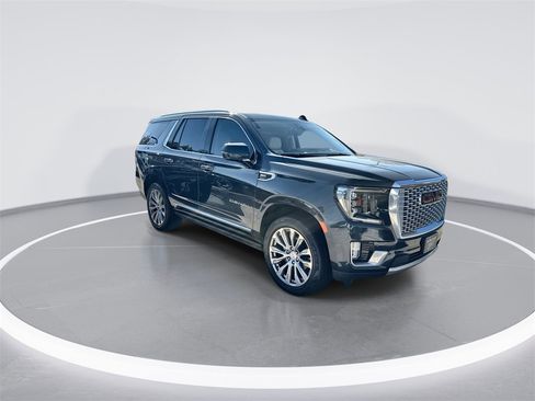 Used 2021 GMC Yukon Denali w/ Denali Ultimate Package image 2
