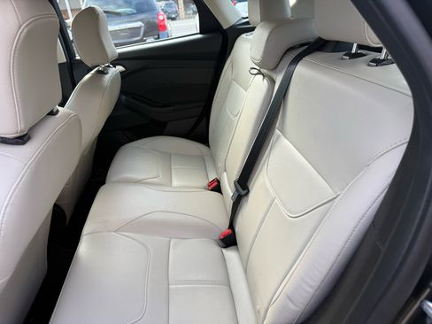 Used 2018 Ford Focus Titanium image 35
