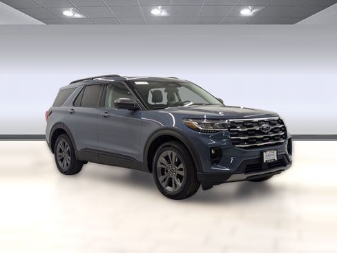 New 2026 Ford Explorer Active w/ Active Comfort Package AWD/4WD image 6