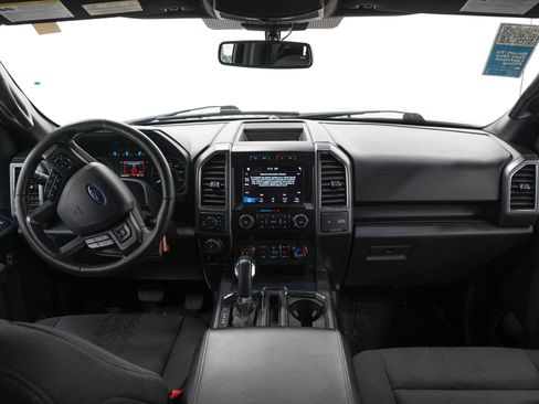 Used 2019 Ford F150 XLT w/ Equipment Group 302A Luxury AWD/4WD image 12