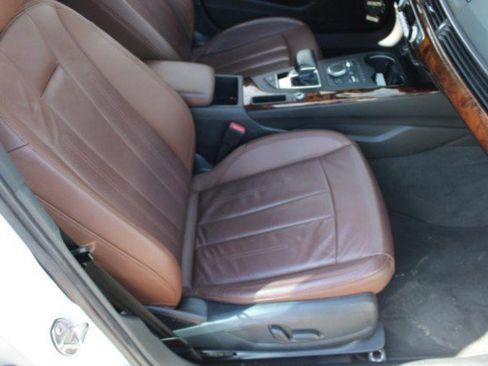 Used 2019 Audi A4 2.0T Premium w/ Convenience Package image 7