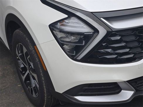 Certified 2023 Kia Sportage EX image 4