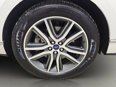 Certified 2019 Ford Edge Titanium w/ Equipment Group 301A AWD/4WD image 24