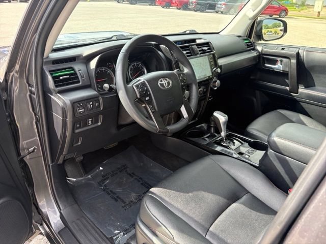 Used 2021 Toyota 4Runner TRD Off-Road Premium w/ Moonroof Package AWD/4WD image 38