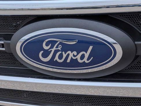 Certified 2022 Ford F350 Lariat w/ Lariat Ultimate Package AWD/4WD image 11