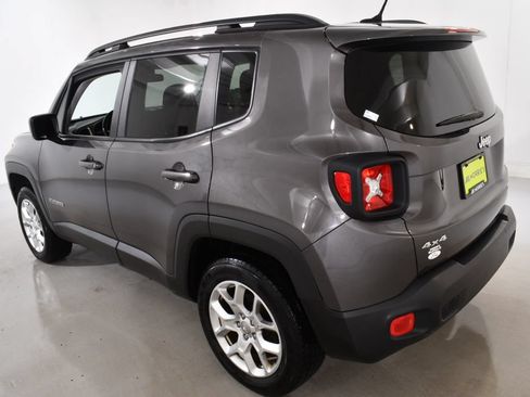 Used 2017 Jeep Renegade Latitude AWD/4WD image 15