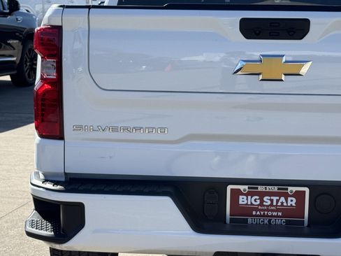 Used 2025 Chevrolet Silverado 1500 Custom image 11