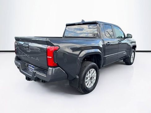 Used 2025 Toyota Tacoma SR5 AWD/4WD image 8