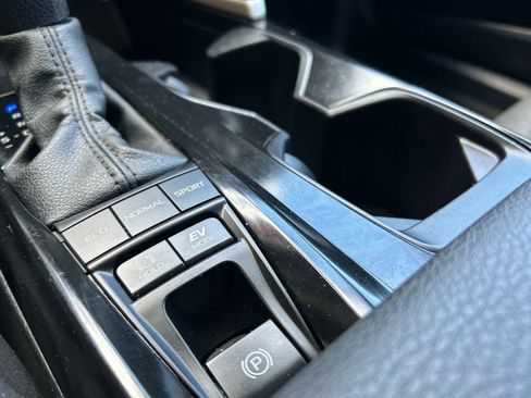 Used 2025 Toyota Camry LE FWD image 33