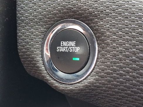 Used 2017 Chevrolet Cruze LT w/ Convenience Package image 27