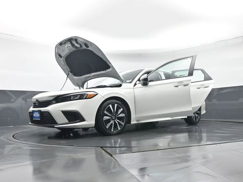 Certified 2024 Honda Civic EX image 48