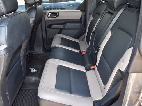 Used 2024 Ford Bronco Wildtrak AWD/4WD image 12