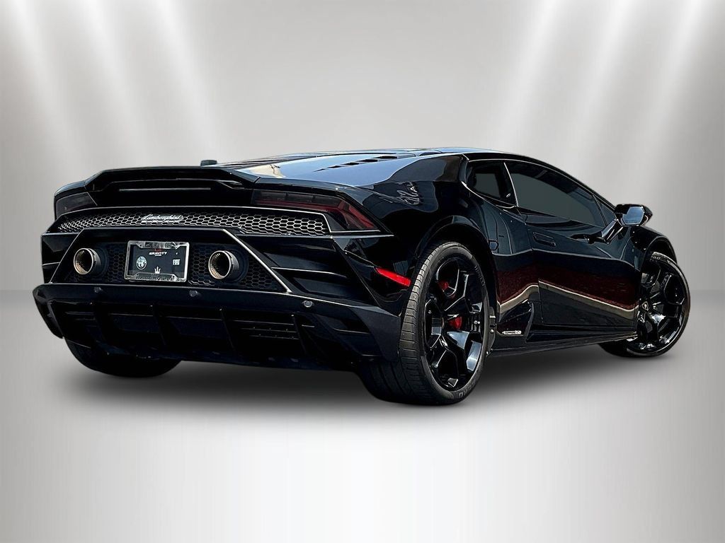 Used 2020 Lamborghini Huracan EVO AWD/4WD image 6
