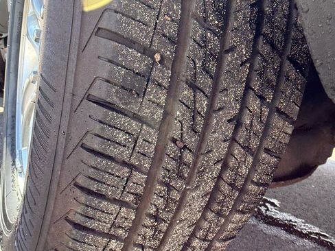 Used 2008 Saturn Vue XE image 12