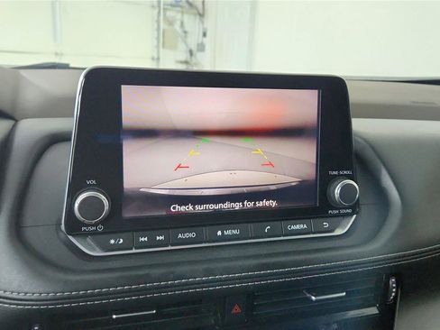 Used 2023 Nissan Rogue SV image 26