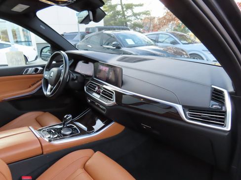 Used 2019 BMW X5 xDrive40i w/ Executive Package image 16