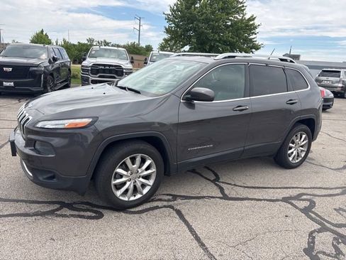 Used 2015 Jeep Cherokee Limited AWD/4WD image 2
