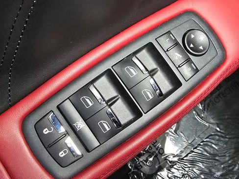 Used 2021 Maserati Ghibli Trofeo image 26