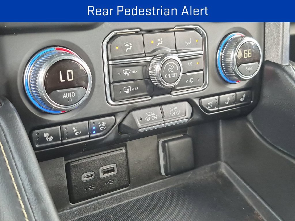 Certified 2024 GMC Yukon XL SLT w/ SLT Luxury Package AWD/4WD image 34