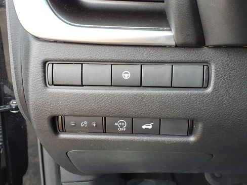 Certified 2023 Nissan Rogue SV w/ SV Premium B Package AWD/4WD image 19
