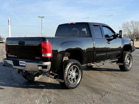 Used 2011 GMC Sierra 2500 SLT w/ SLT Convenience Package image 3