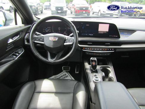Used 2024 Cadillac XT4 Sport AWD/4WD image 4