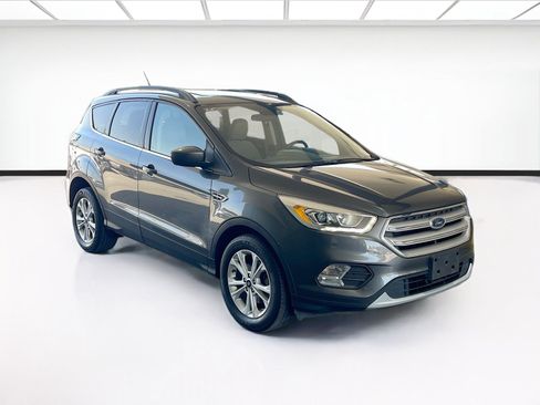 Used 2018 Ford Escape SEL FWD image 3