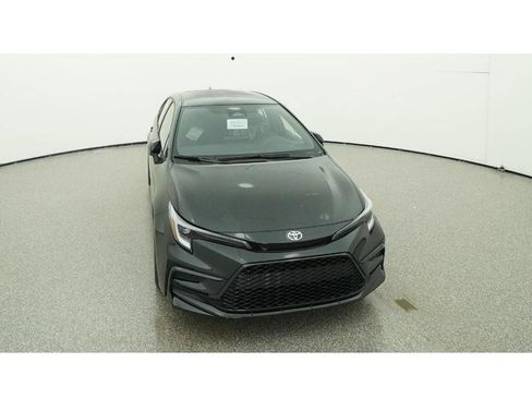 Used 2026 Toyota Corolla SE FWD image 17