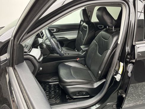 Used 2022 Jeep Compass Latitude AWD/4WD image 8