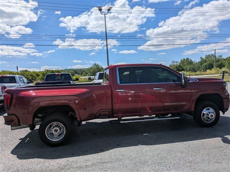 Used 2020 GMC Sierra 3500 Denali w/ Denali Ultimate Package AWD/4WD image 8