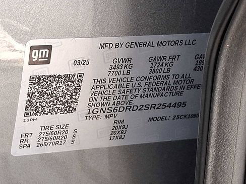 Used 2025 Chevrolet Suburban Z71 image 26