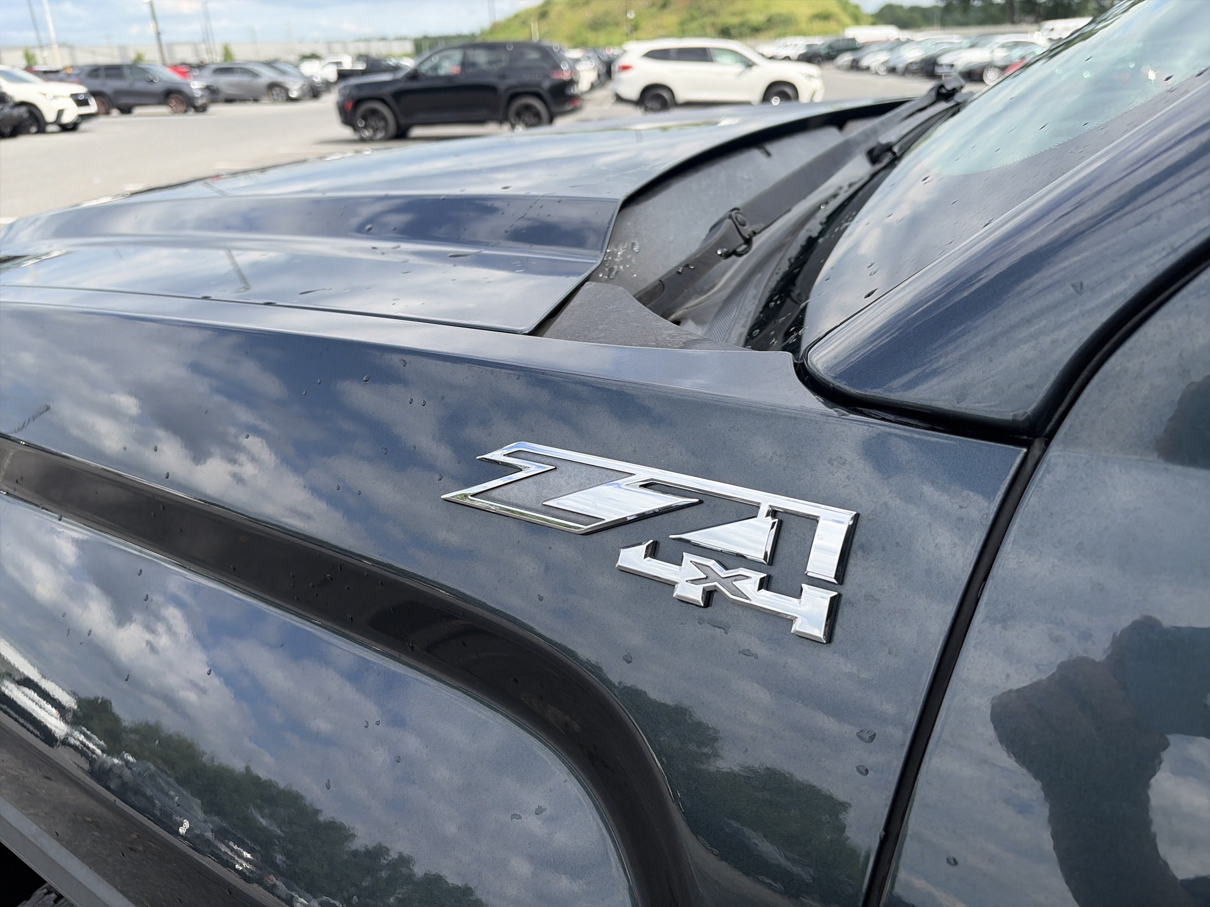 Used 2017 GMC Sierra 1500 SLT AWD/4WD image 9